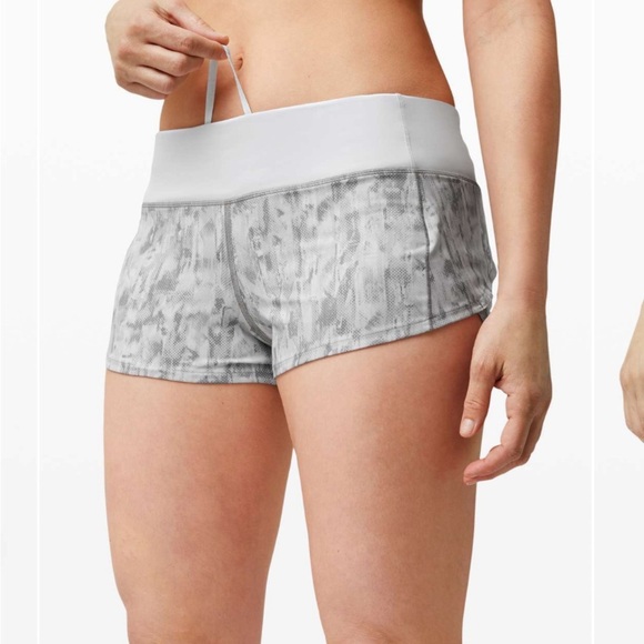 Lululemon Speed Up Short *2.5" City Breeze Alpine White Multi / Alpine White - Picture 1 of 5